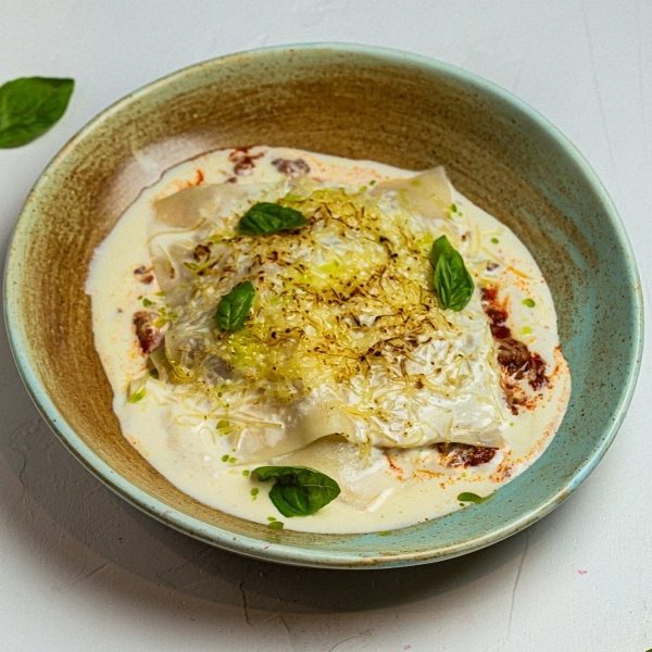 Ленивая лазанья с говяжьим фаршем и соусом бешамель